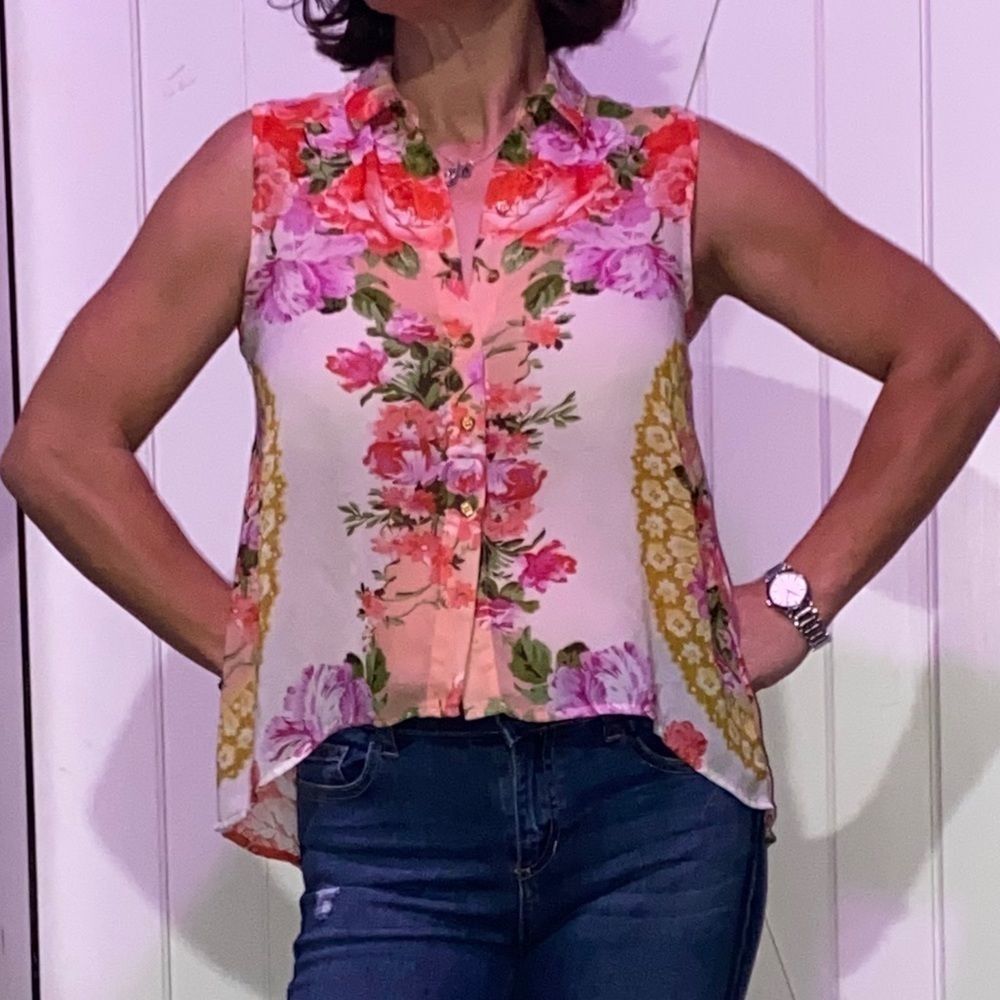 Cute Floral Print Button Down Hi-Low Top